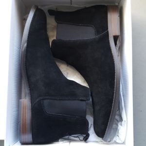 Black Chesla Boots